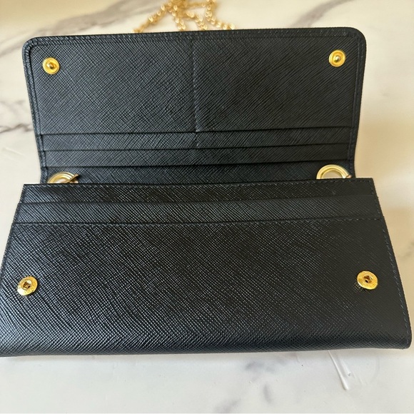 💎PRADA SAFFIANO LEATHER WALLET ON CHAIN💎 - Picture 4 of 16